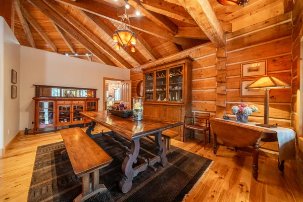 $1,900,000 | 15900 El Camino Robles Road, Redding, CA 96001