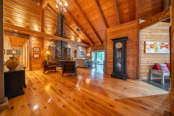 $1,900,000 | 15900 El Camino Robles Road, Redding, CA 96001