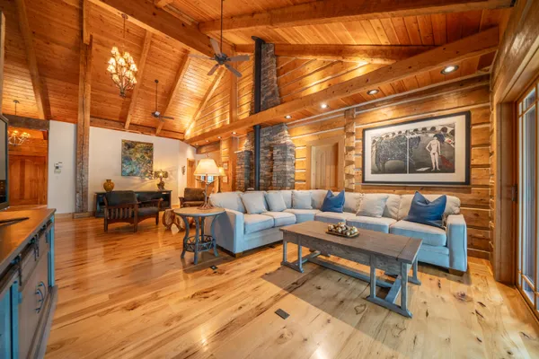 $1,900,000 | 15900 El Camino Robles Road, Redding, CA 96001