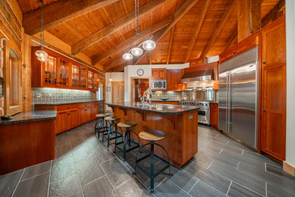 $1,900,000 | 15900 El Camino Robles Road, Redding, CA 96001