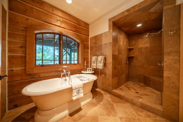 $1,900,000 | 15900 El Camino Robles Road, Redding, CA 96001