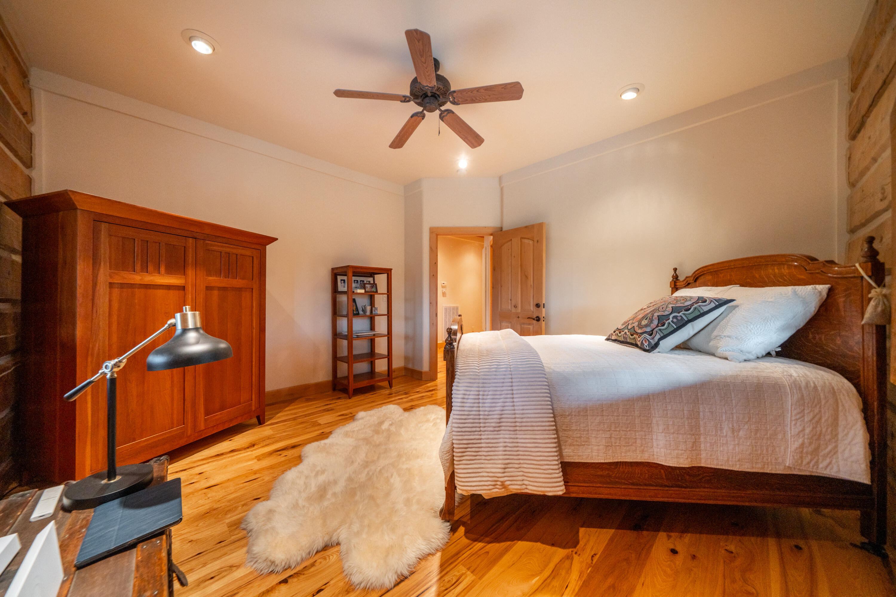 15900 El Camino Robles Road Redding, CA 96001 - Photo 47 of 116 a bedroom with a bed and a flat screen tv