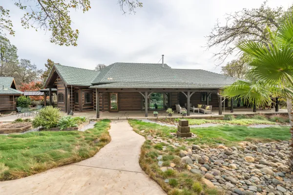 $1,900,000 | 15900 El Camino Robles Road, Redding, CA 96001