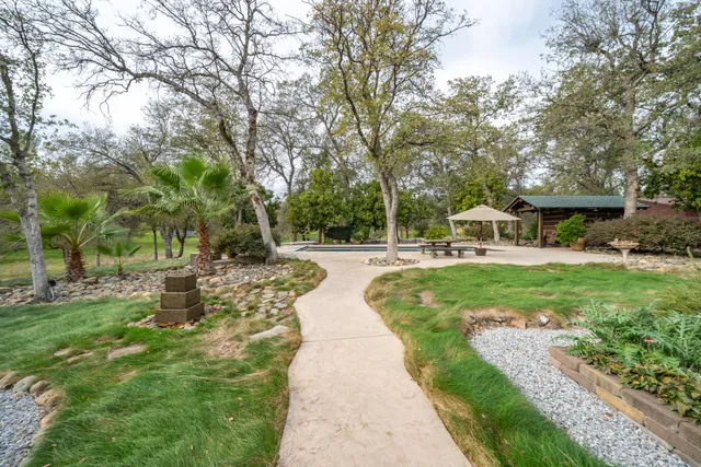 $1,900,000 | 15900 El Camino Robles Road, Redding, CA 96001