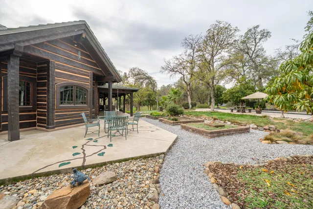 $1,900,000 | 15900 El Camino Robles Road, Redding, CA 96001