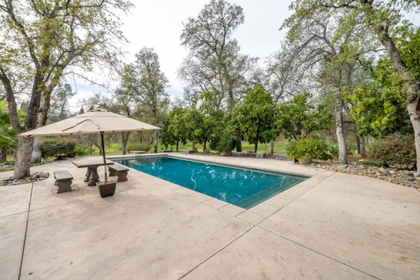 $1,900,000 | 15900 El Camino Robles Road, Redding, CA 96001