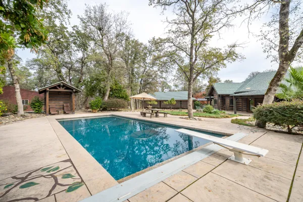 $1,900,000 | 15900 El Camino Robles Road, Redding, CA 96001