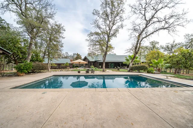 $1,900,000 | 15900 El Camino Robles Road, Redding, CA 96001