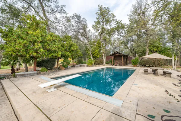 $1,900,000 | 15900 El Camino Robles Road, Redding, CA 96001