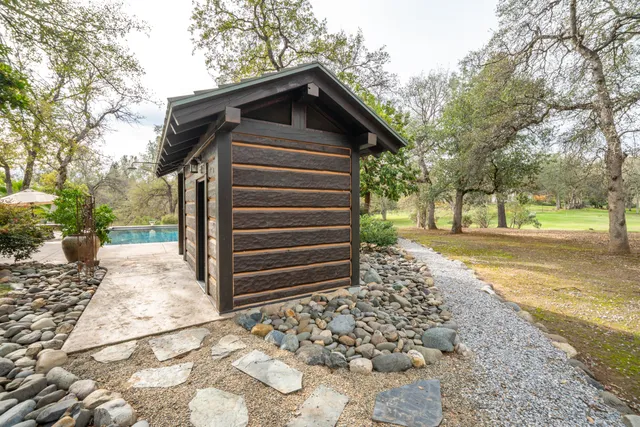 $1,900,000 | 15900 El Camino Robles Road, Redding, CA 96001