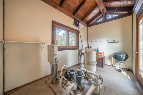 $1,900,000 | 15900 El Camino Robles Road, Redding, CA 96001