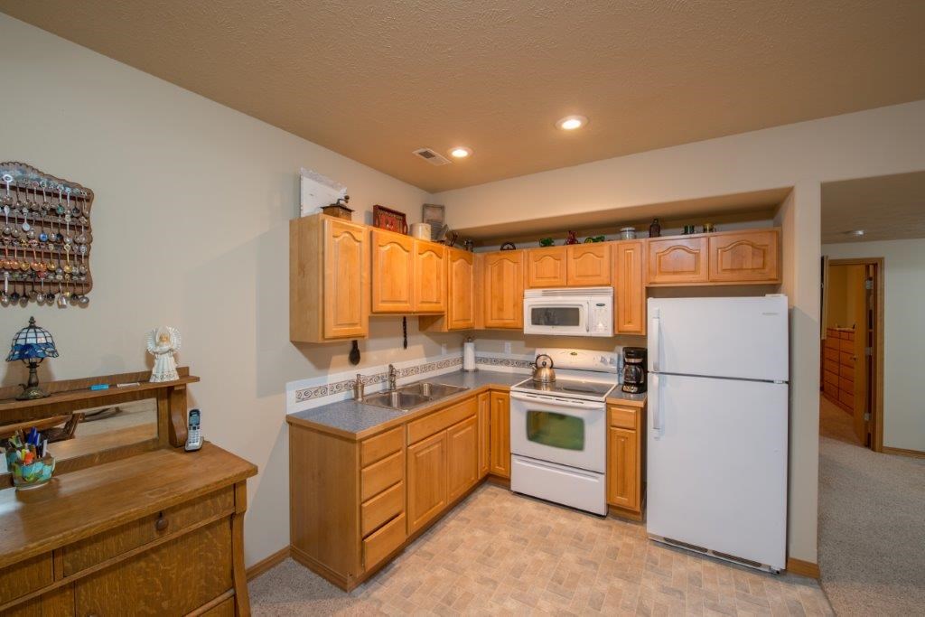 5909 Vista Ridge Lane Spokane, WA 99217 - Photo 17 of 20 Gallery Image 17