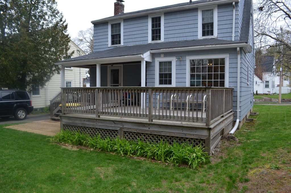 38 Sycamore Road Weymouth, MA 02190 - Photo 3 of 12 Gallery Image 3