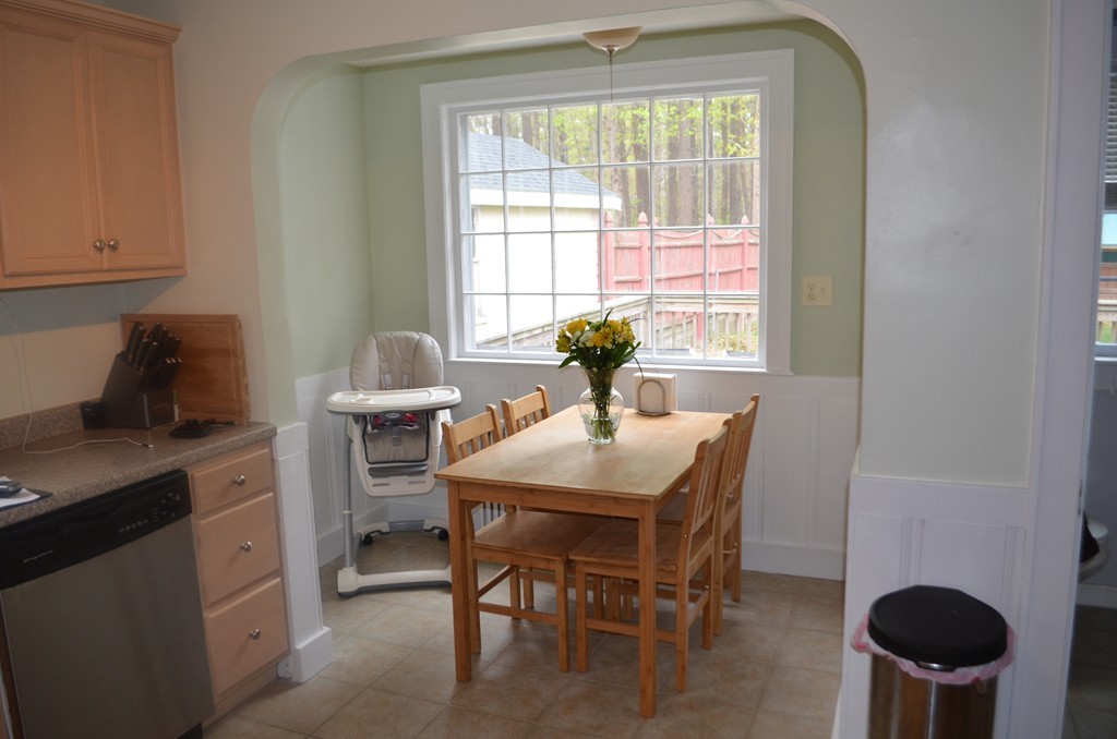 38 Sycamore Road Weymouth, MA 02190 - Photo 6 of 12 Gallery Image 6