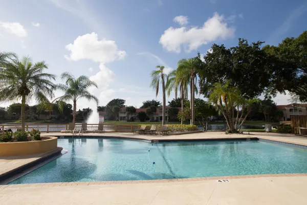 $2,000 | 4767 Via Palm Lakes, Unit 201, West Palm Beach, FL 33417