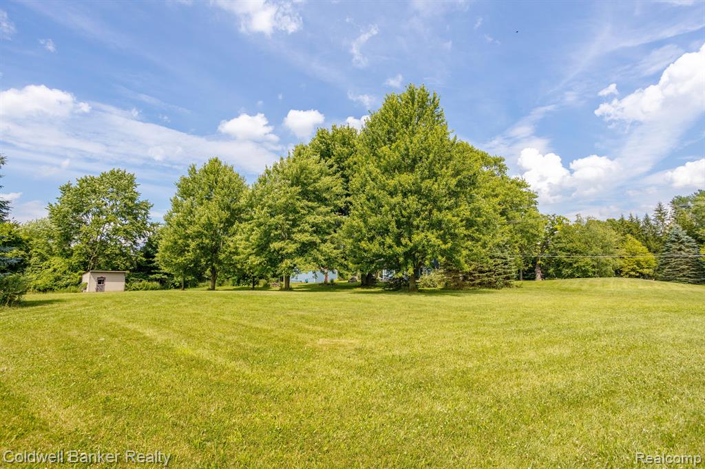 205 North Kellogg Road Howell, MI 48843 - Photo 41 of 47