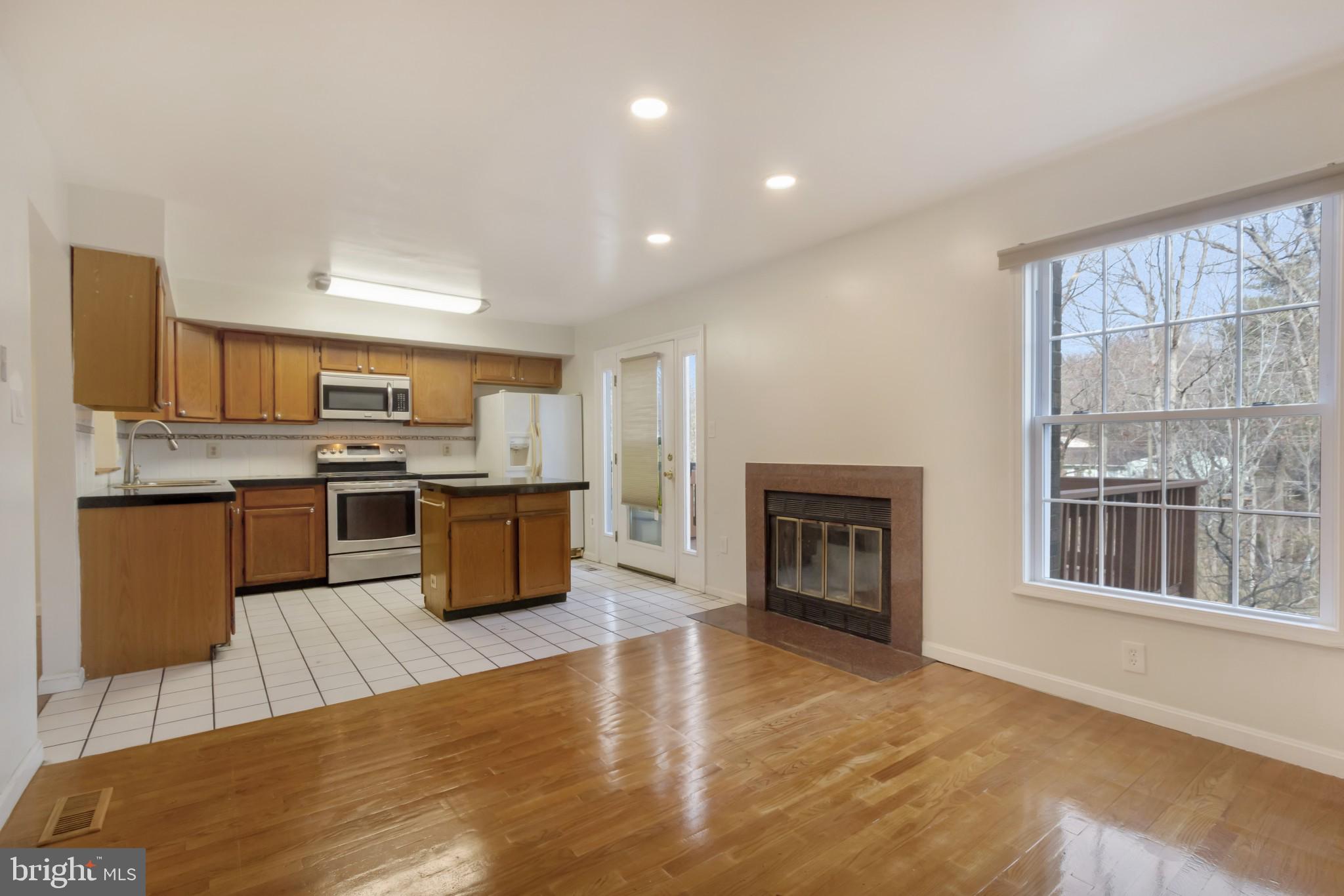 12218 Apache Tears Circle Laurel, MD 20708 - Photo 11 of 21 Gallery Image 11