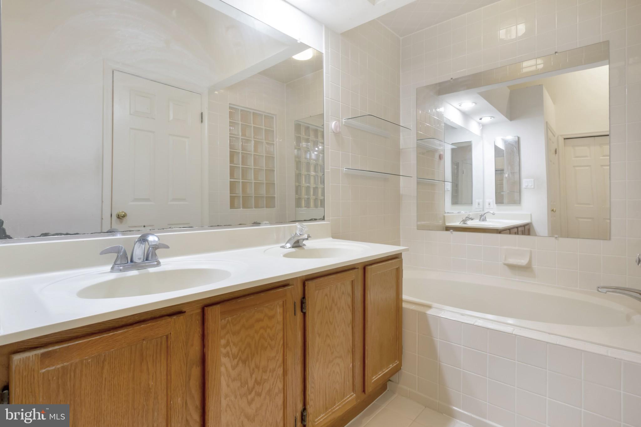 12218 Apache Tears Circle Laurel, MD 20708 - Photo 14 of 21 Gallery Image 14