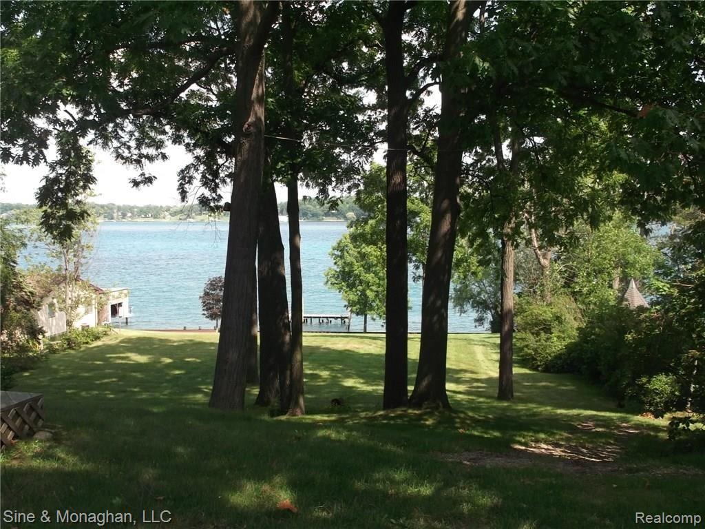 1469 River Road St. Clair, MI 48079 - Photo 2 of 6 2.JPG