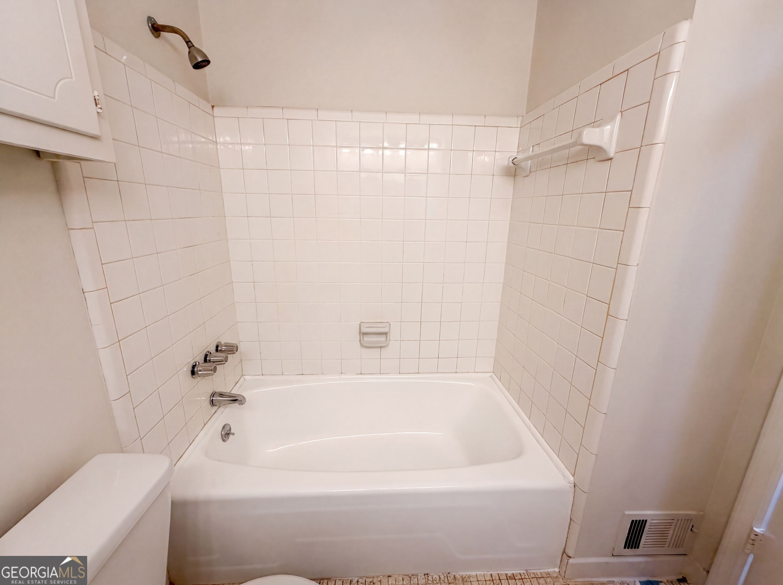 1276 Robin Road Northeast Conyers, GA 30012 - Photo 15 of 20 Gallery Image 15