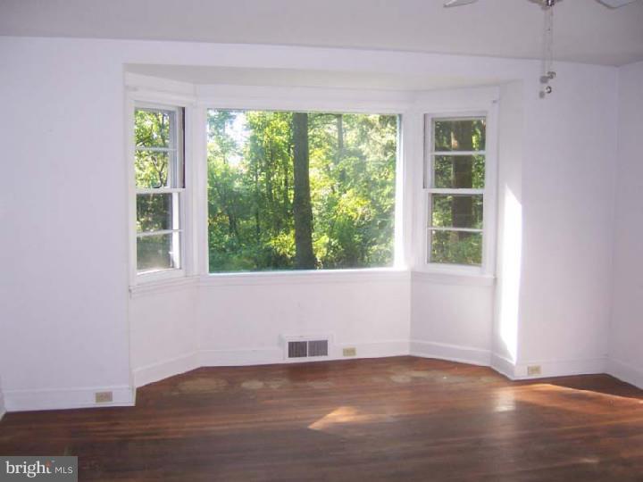 341 Rock Raymond Road Downingtown, PA 19335 - Photo 3 of 20 Gallery Image 3