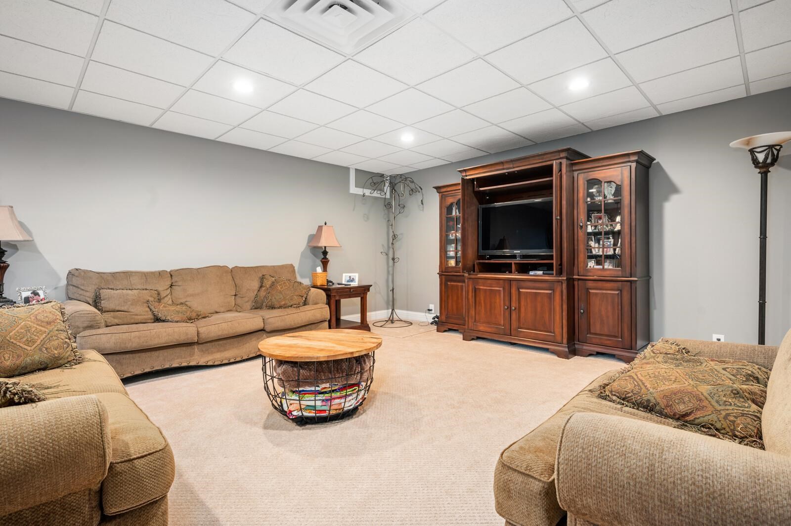 4108 West Moore Road Muncie, IN 47304 - Photo 27 of 36 Gallery Image 27