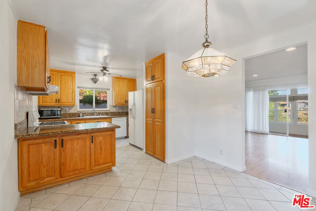2648 Range Road Los Angeles, CA 90065 - Photo 6 of 26