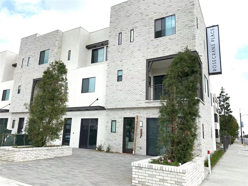 2057 Rosecrans Avenue Gardena, CA 90249 - Photo 2 of 28