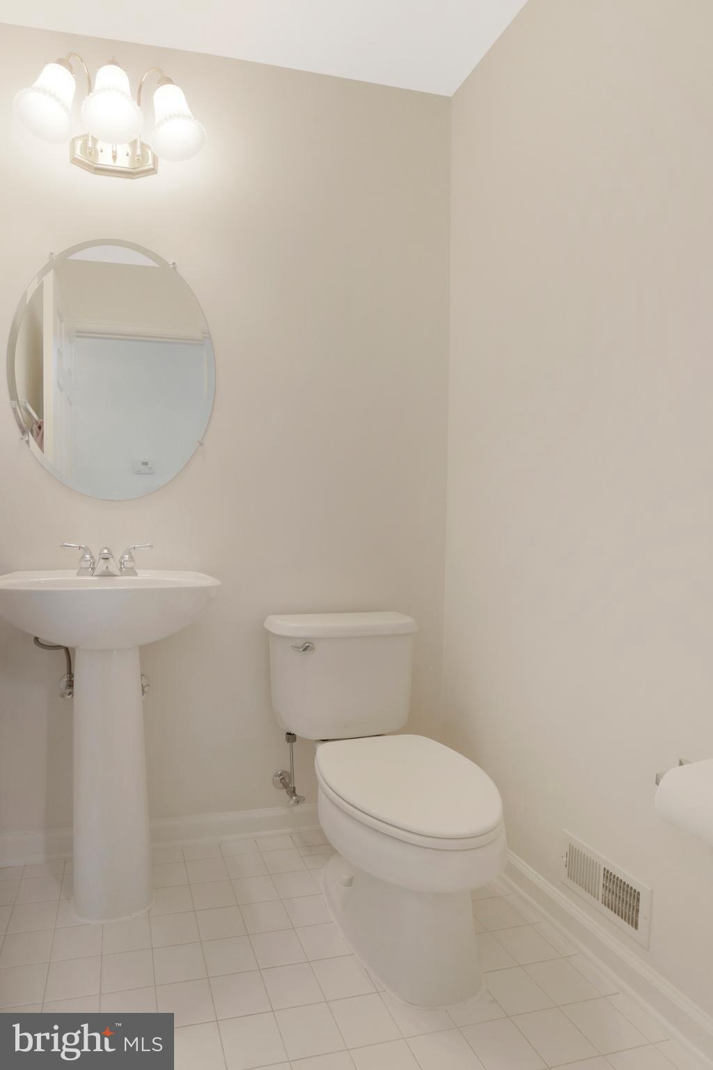 12351 Brown Fox Way Reston, VA 20191 - Photo 18 of 33 Powder Room on Main Level