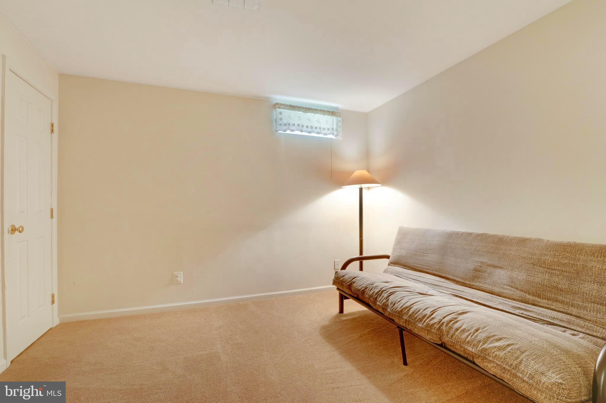 12351 Brown Fox Way Reston, VA 20191 - Photo 32 of 33 Basement Room with closet