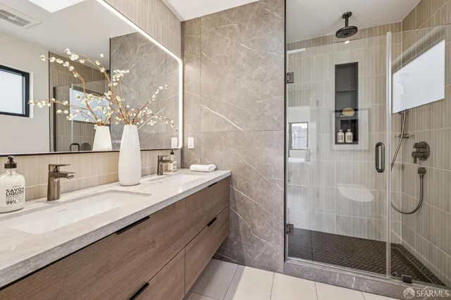 $2,495,000 | 11 Sherwood Court, San Francisco, CA 94127