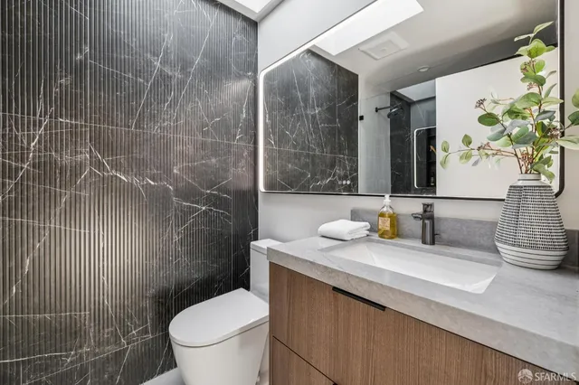 $2,495,000 | 11 Sherwood Court, San Francisco, CA 94127