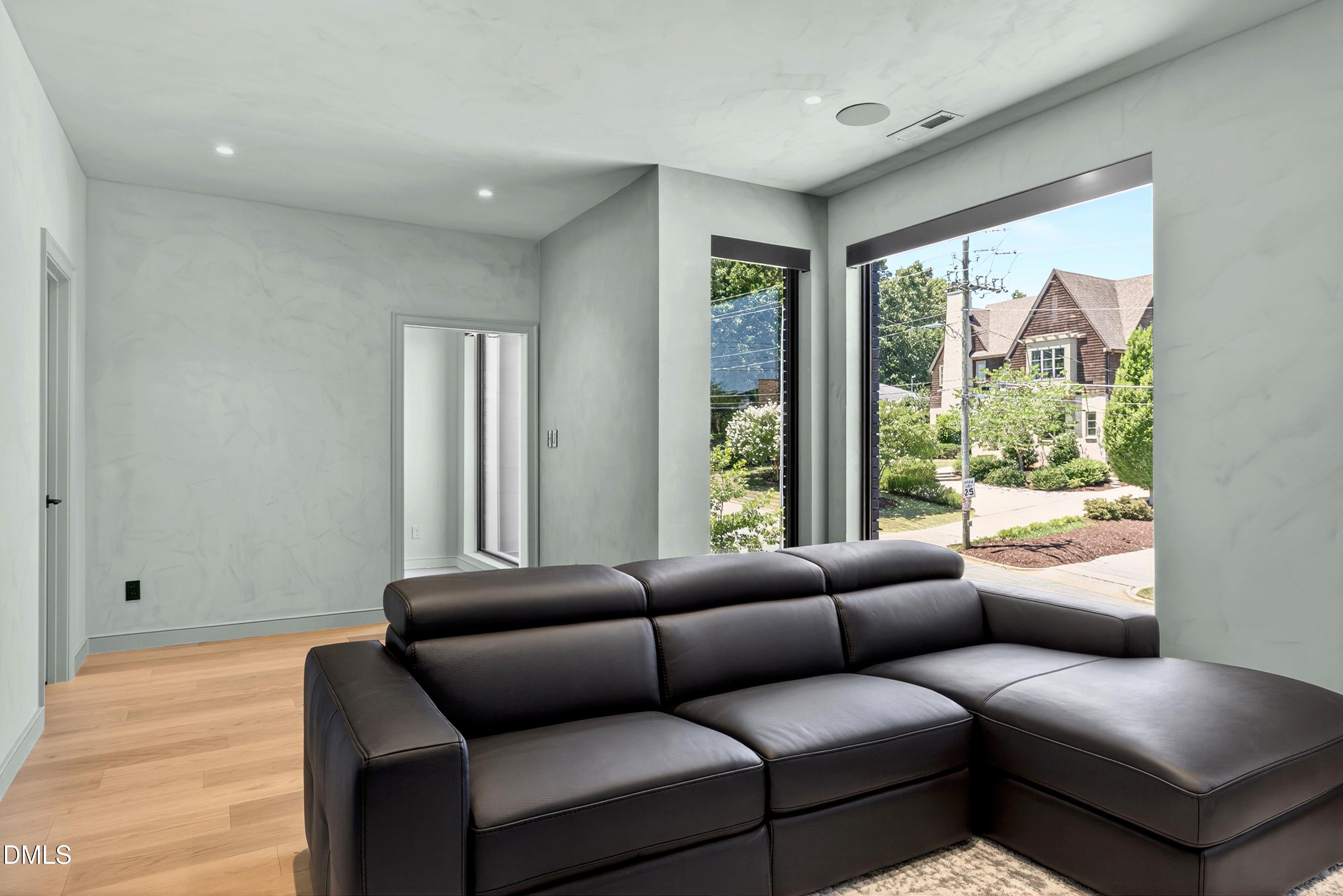 838 Woodburn Road Raleigh, NC 27605 - Photo 44 of 100