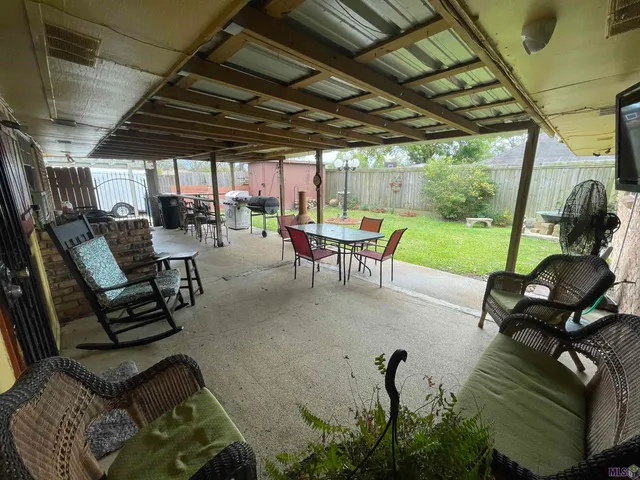 $260,000 | 3738 Redlands Drive, Baton Rouge, LA 70814