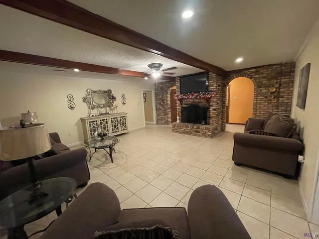 $260,000 | 3738 Redlands Drive, Baton Rouge, LA 70814