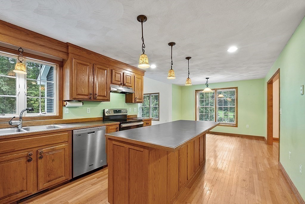 6 Century Way Dunstable, MA 01827 - Photo 13 of 37 Gallery Image 13