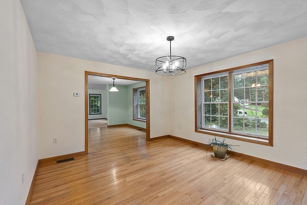 6 Century Way Dunstable, MA 01827 - Photo 8 of 37 Gallery Image 8