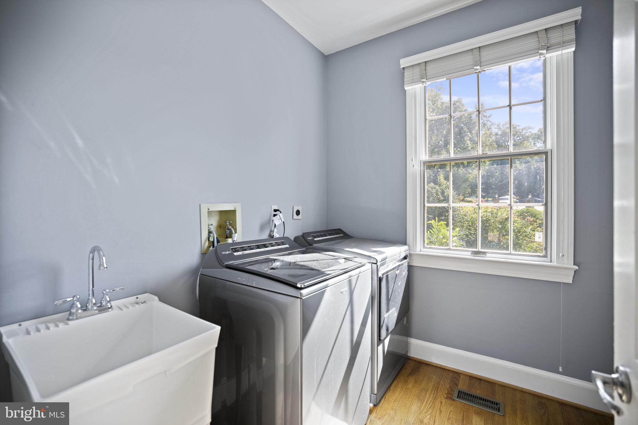 4006 Belle Rive Terrace Alexandria, VA 22309 - Photo 24 of 68 Main Level Laundry