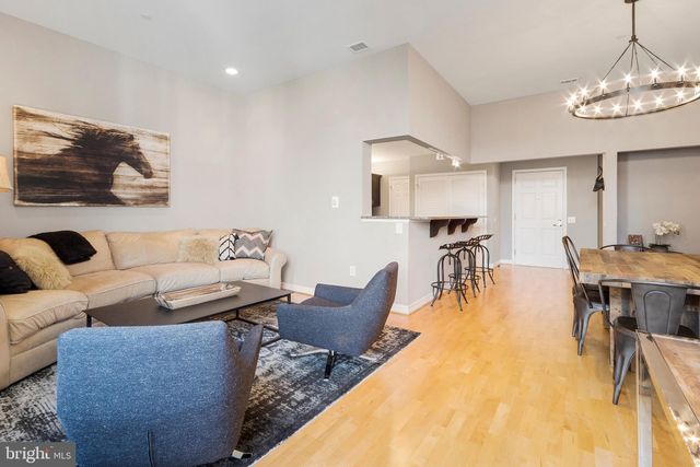 $610,000 | 1600 Arch Street, Unit 1911, Philadelphia, PA 19103