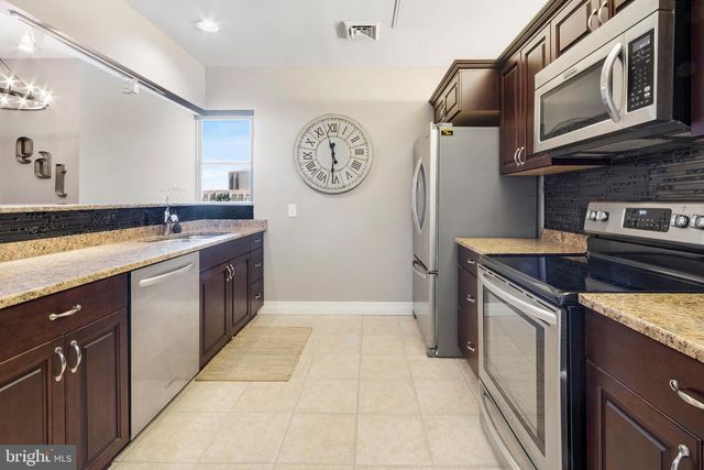 $610,000 | 1600 Arch Street, Unit 1911, Philadelphia, PA 19103