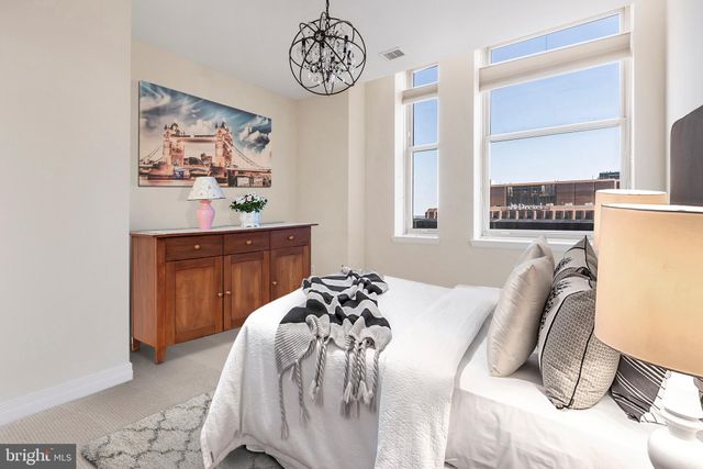 $610,000 | 1600 Arch Street, Unit 1911, Philadelphia, PA 19103