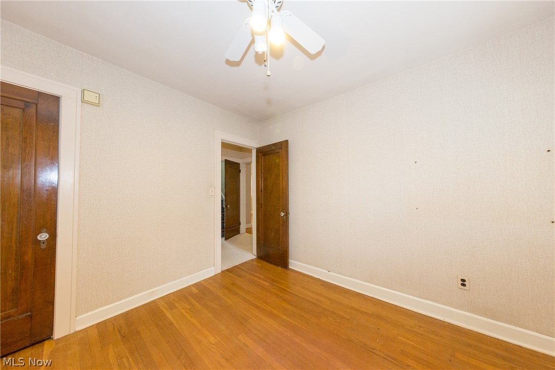 2445 Queenston Road Cleveland, OH 44118 - Photo 18 of 25 Gallery Image 18