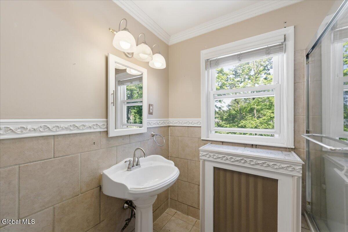 11 Freeman Road Albany, NY 12208 - Photo 29 of 34 29) 72433-6a24b2c5019fb