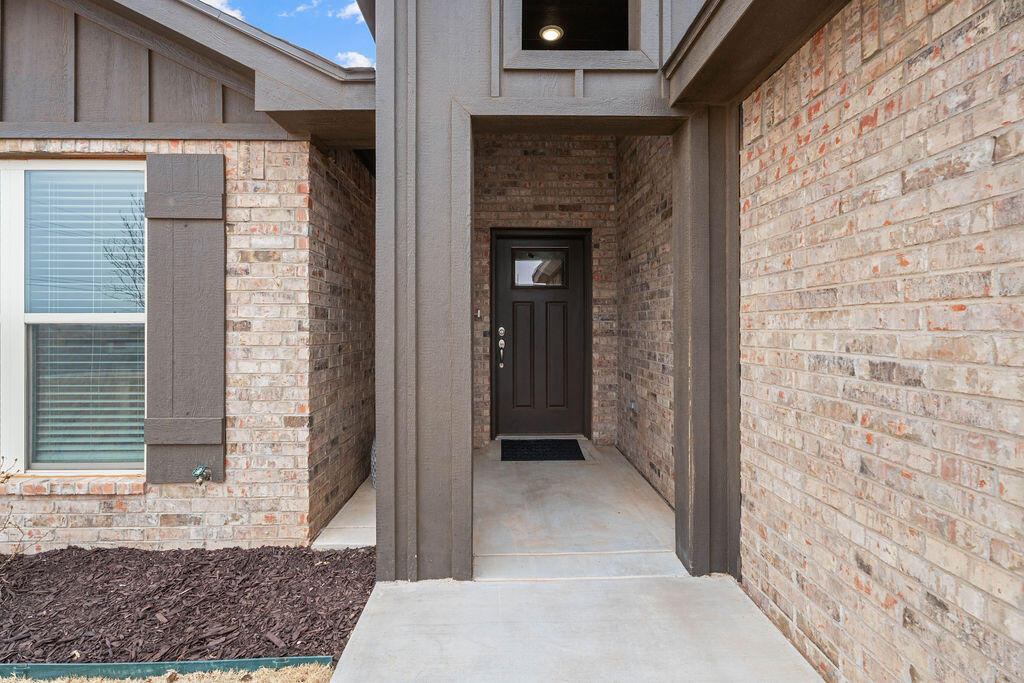 1909 Durham Avenue Wolfforth, TX 79382 - Photo 3 of 28 3