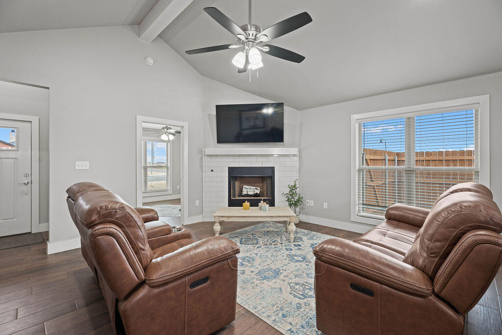 1909 Durham Avenue Wolfforth, TX 79382 - Photo 4 of 28 4