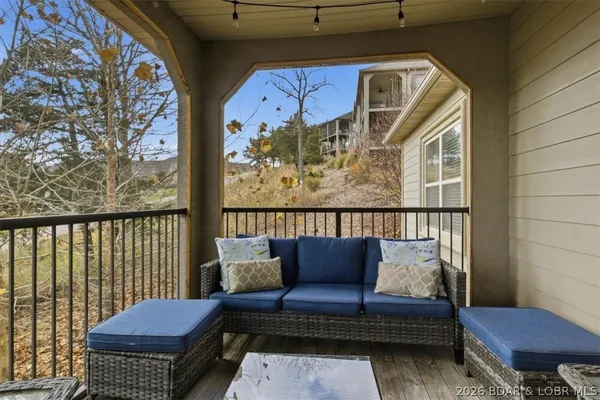 $599,900 | 404 Country Ridge Drive, Camdenton, MO 65020