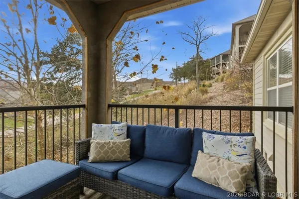 $599,900 | 404 Country Ridge Drive, Camdenton, MO 65020