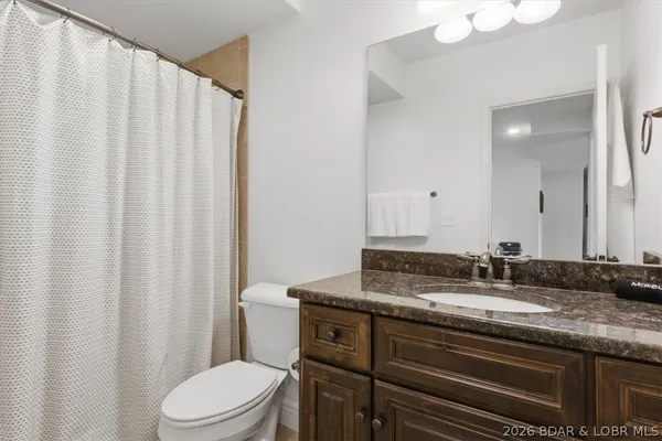 $599,900 | 404 Country Ridge Drive, Camdenton, MO 65020