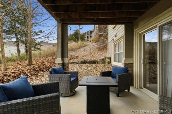 $599,900 | 404 Country Ridge Drive, Camdenton, MO 65020