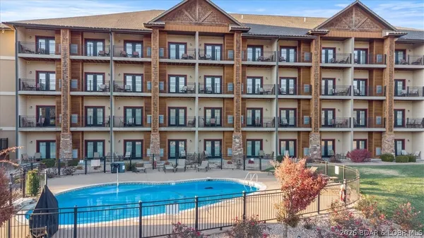 $599,900 | 404 Country Ridge Drive, Camdenton, MO 65020